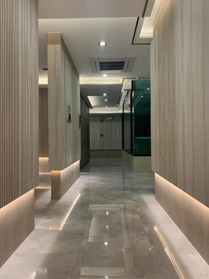 בנגקוק Thana Wisut Hotel מראה חיצוני תמונה