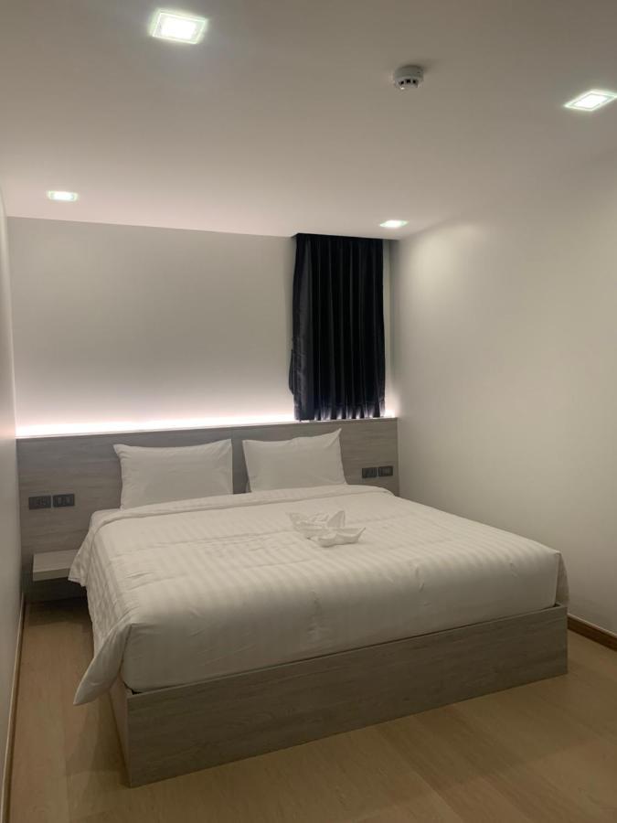 בנגקוק Thana Wisut Hotel מראה חיצוני תמונה
