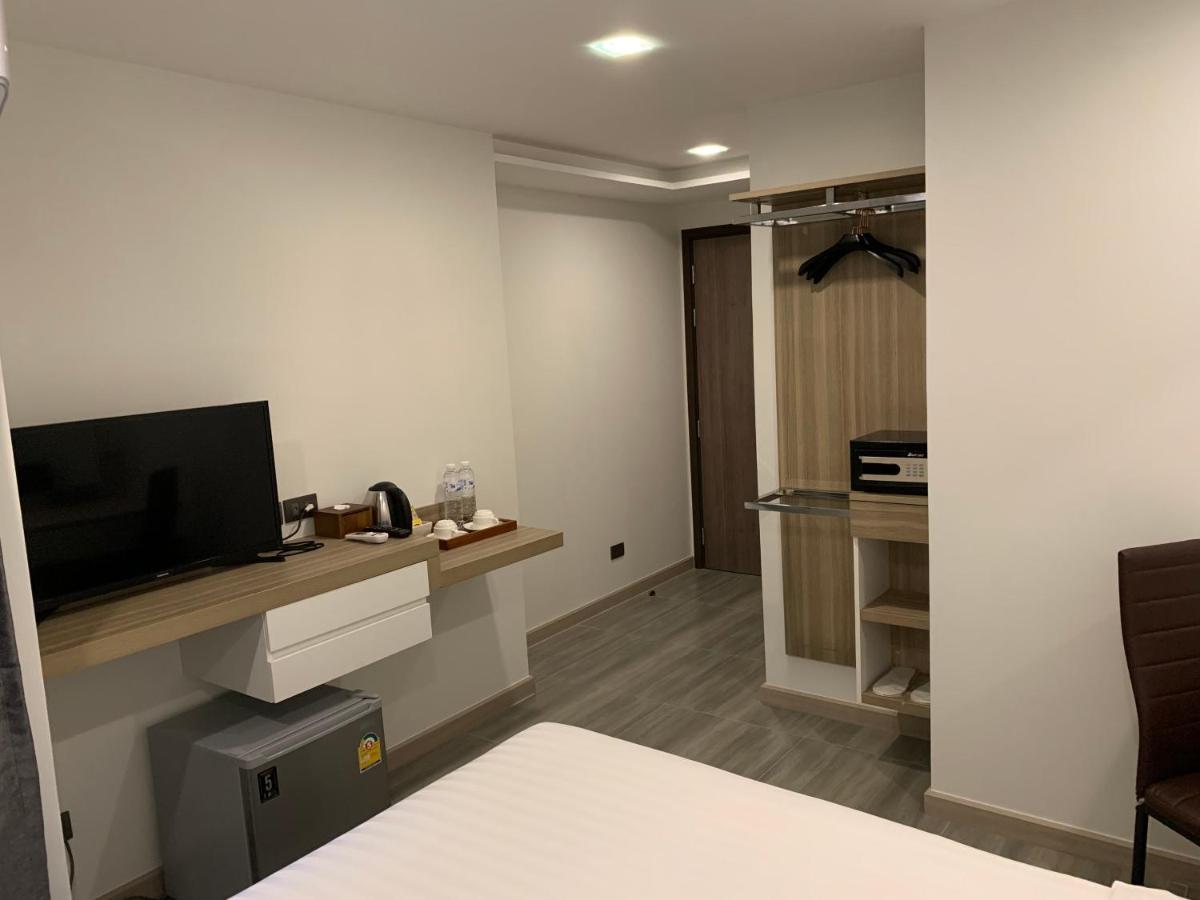 בנגקוק Thana Wisut Hotel מראה חיצוני תמונה