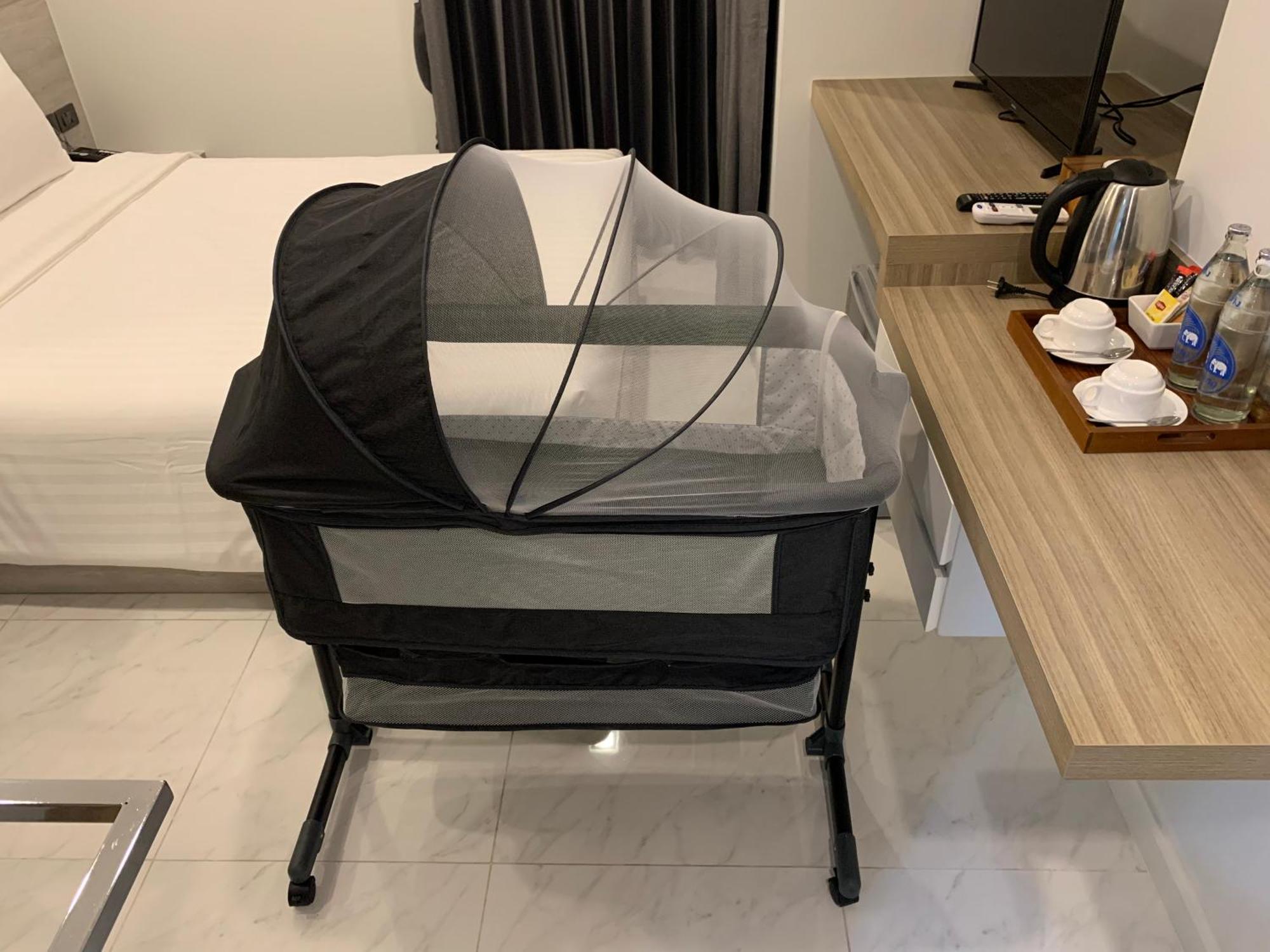 בנגקוק Thana Wisut Hotel מראה חיצוני תמונה