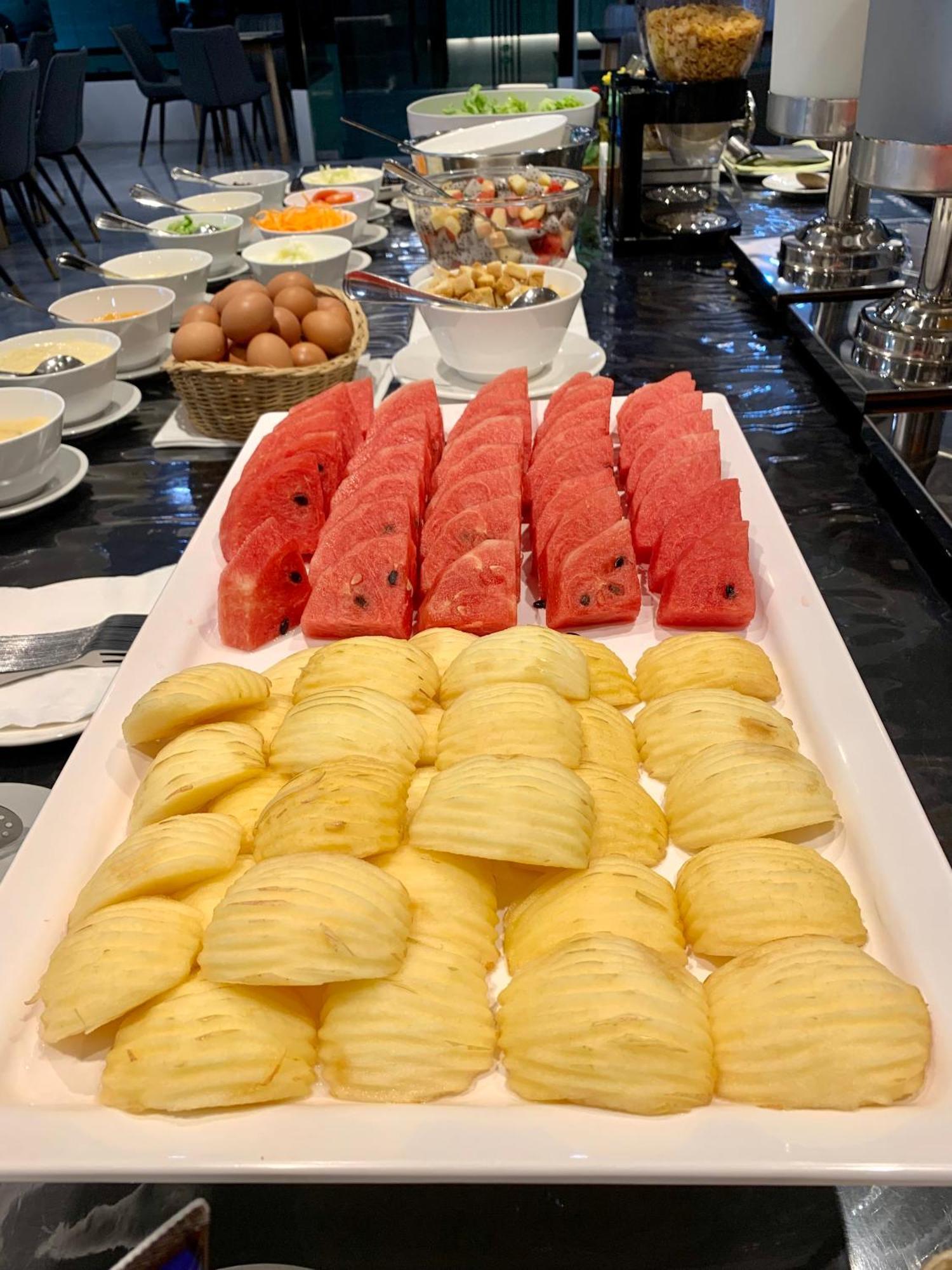 בנגקוק Thana Wisut Hotel מראה חיצוני תמונה